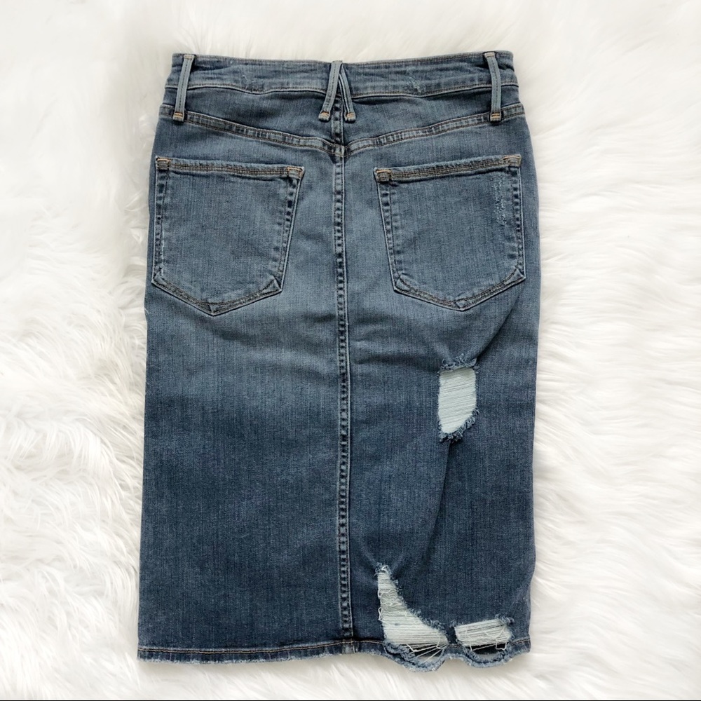 GOOD AMERICAN High Waist Distressed Denim Skirt! - Picture 5 of 8